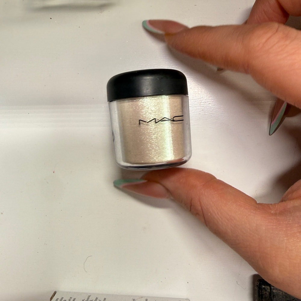MAC Cosmetics White Gold Pigment Original  Jar NWOB